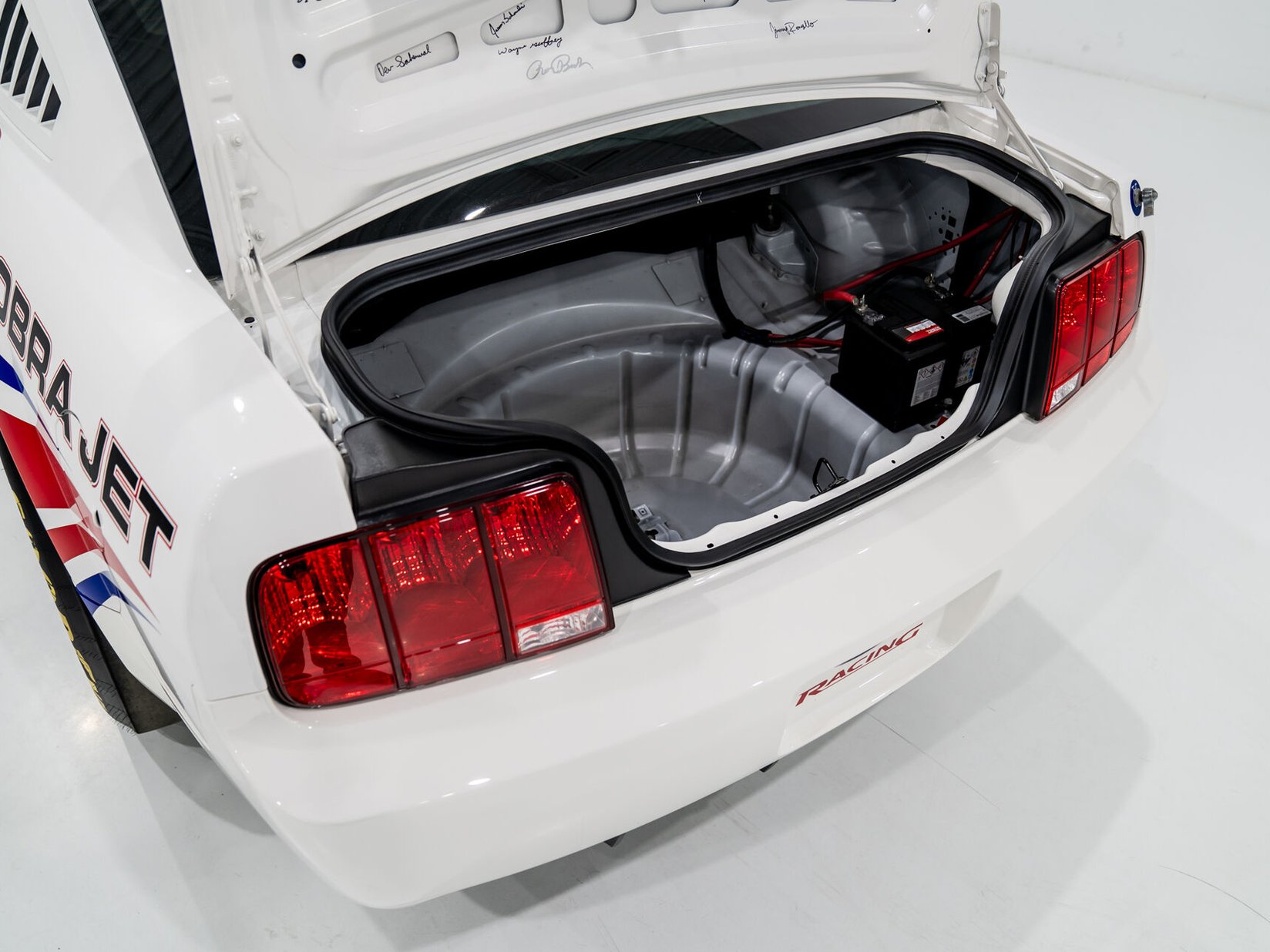 Ford Mustang Cobra Jet # 44 of 50 Ford Vehicule De Promotion **PRIX EN USD** 2008 Blanc Montréal - photo #87