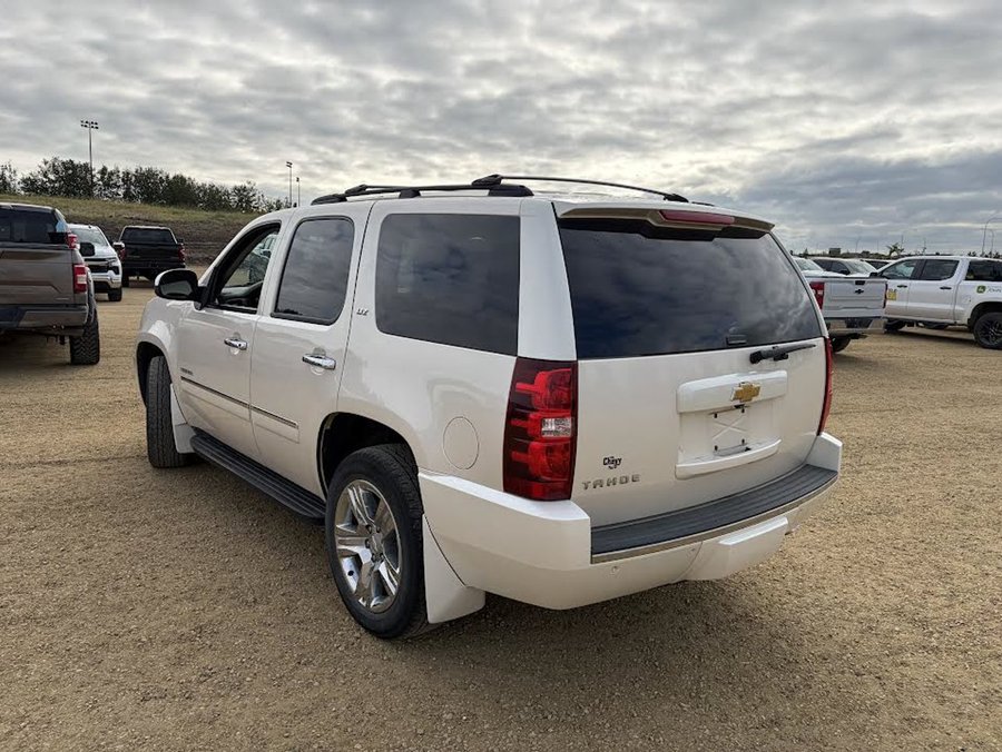 2013 Chevrolet Tahoe LTZ 5.3L | Sunroof White