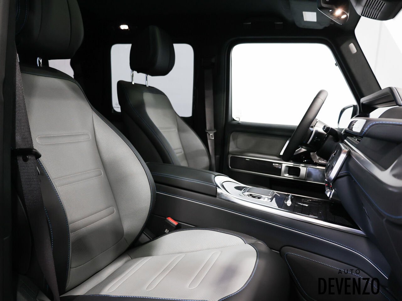 2025 Mercedes-Benz Classe-G Blue Saint-Eustache - photo #11