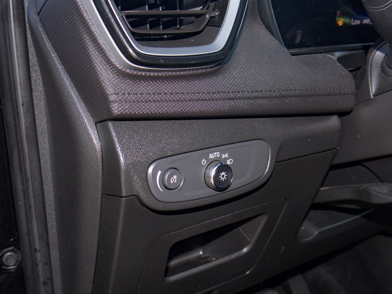 2024 Chevrolet Trailblazer AWD 4dr LT Black Sherwood Park - photo #20