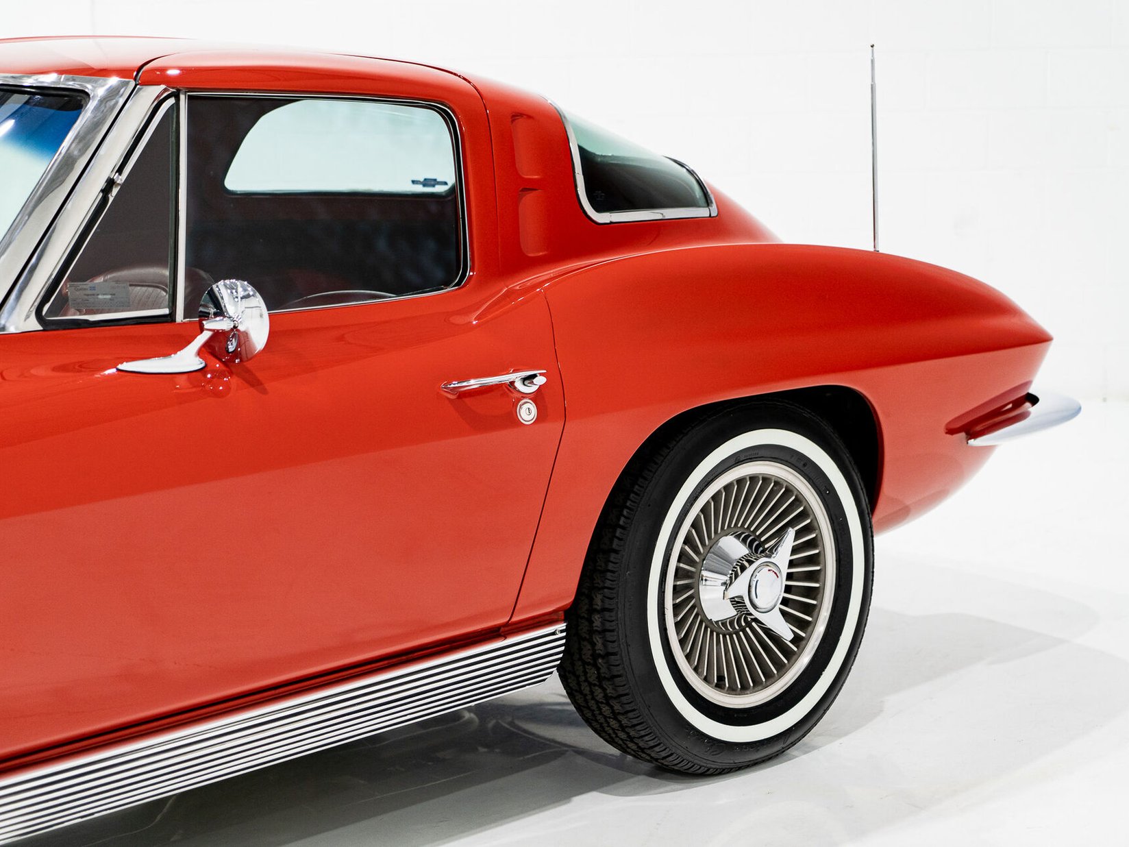 Chevrolet Corvette Split window matching# 327 Factory A/C | PRICE IN USD 1963 Rouge Montréal - photo #39