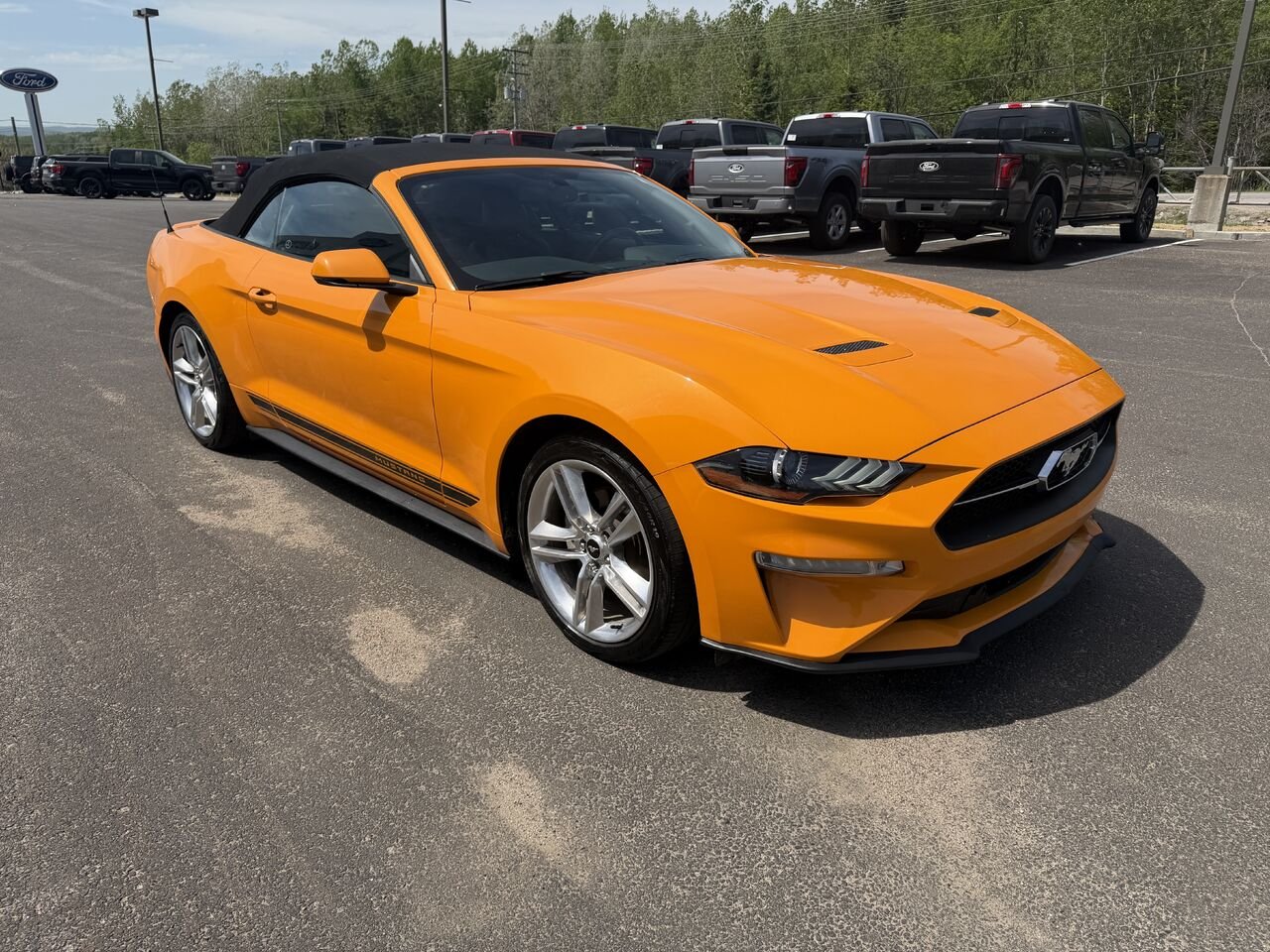 2018 Ford Mustang Orange Mont-Laurier - photo #6
