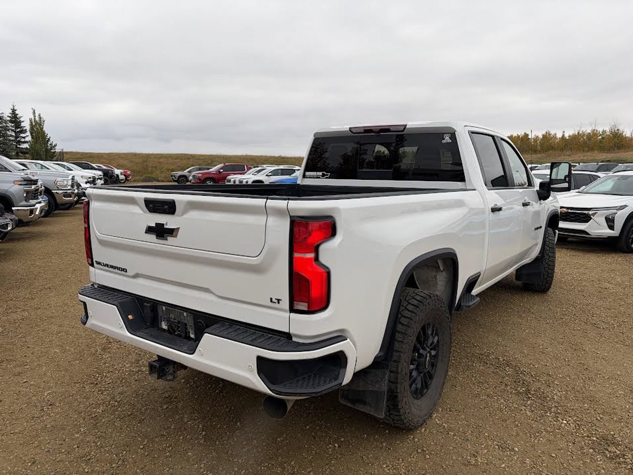 2024 Chevrolet Silverado 3500HD 4WD Crew Cab 159 LT White Sherwood Park - photo #3