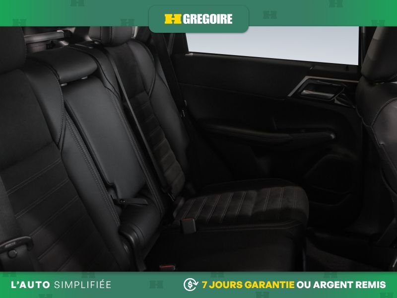 2025 Mitsubishi Outlander White Blainville - photo #28