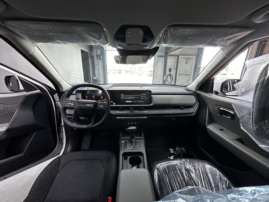 2027 Kia Seltos LX TA Snow White Pearl