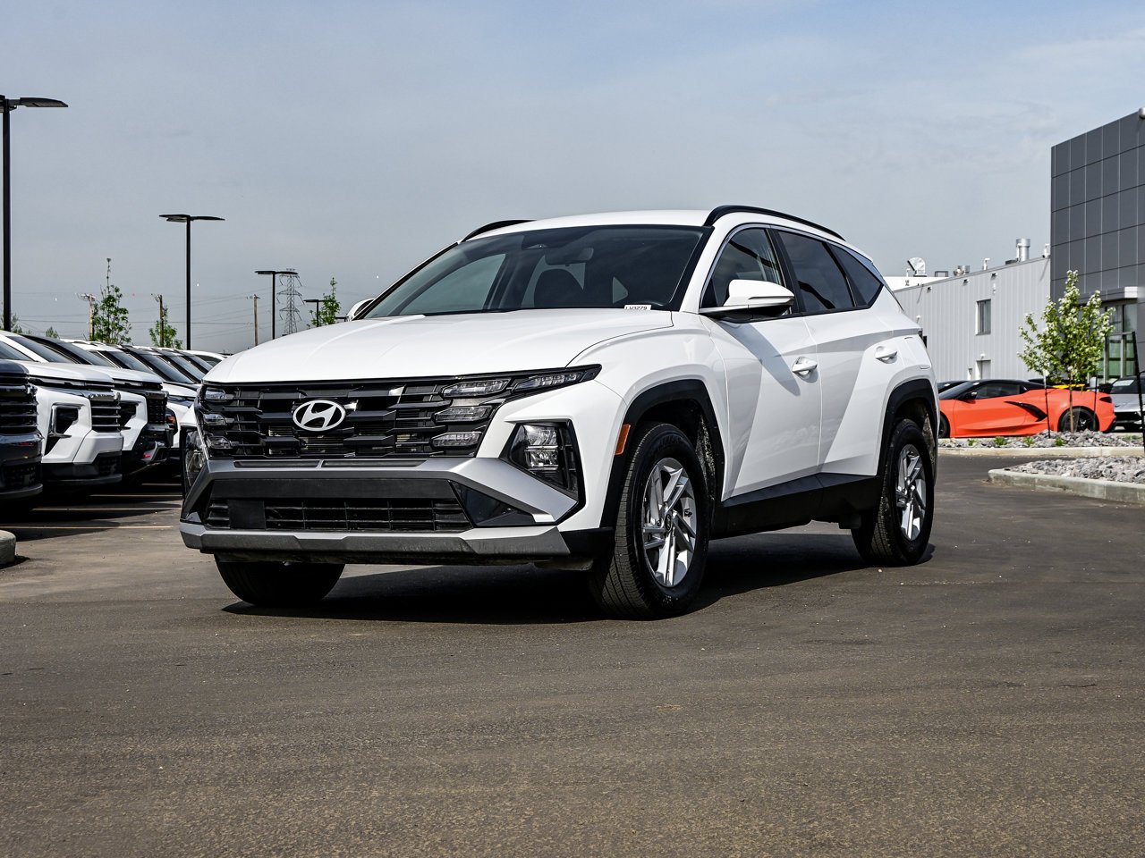 2025 Hyundai Tucson Preferred AWD White Sherwood Park - photo #3