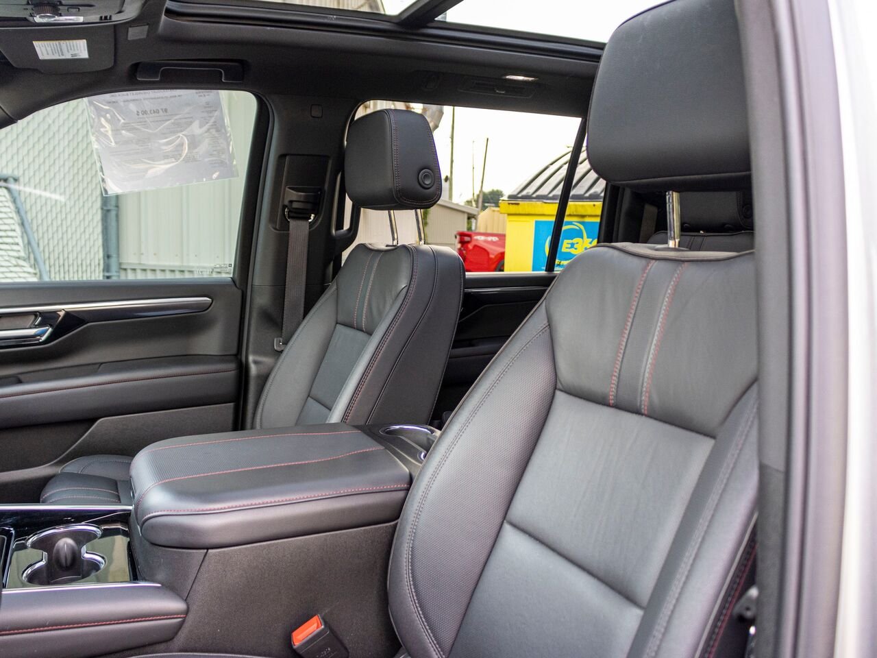 Chevrolet Suburban RST 4 portes 4RM DIESEL 2025 Gris Châteauguay - photo #24
