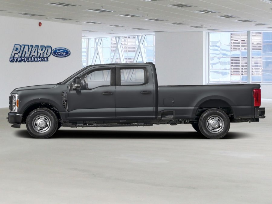Ford Super Duty F-250 SRW XL 2027 Gris carbonisé métallisé