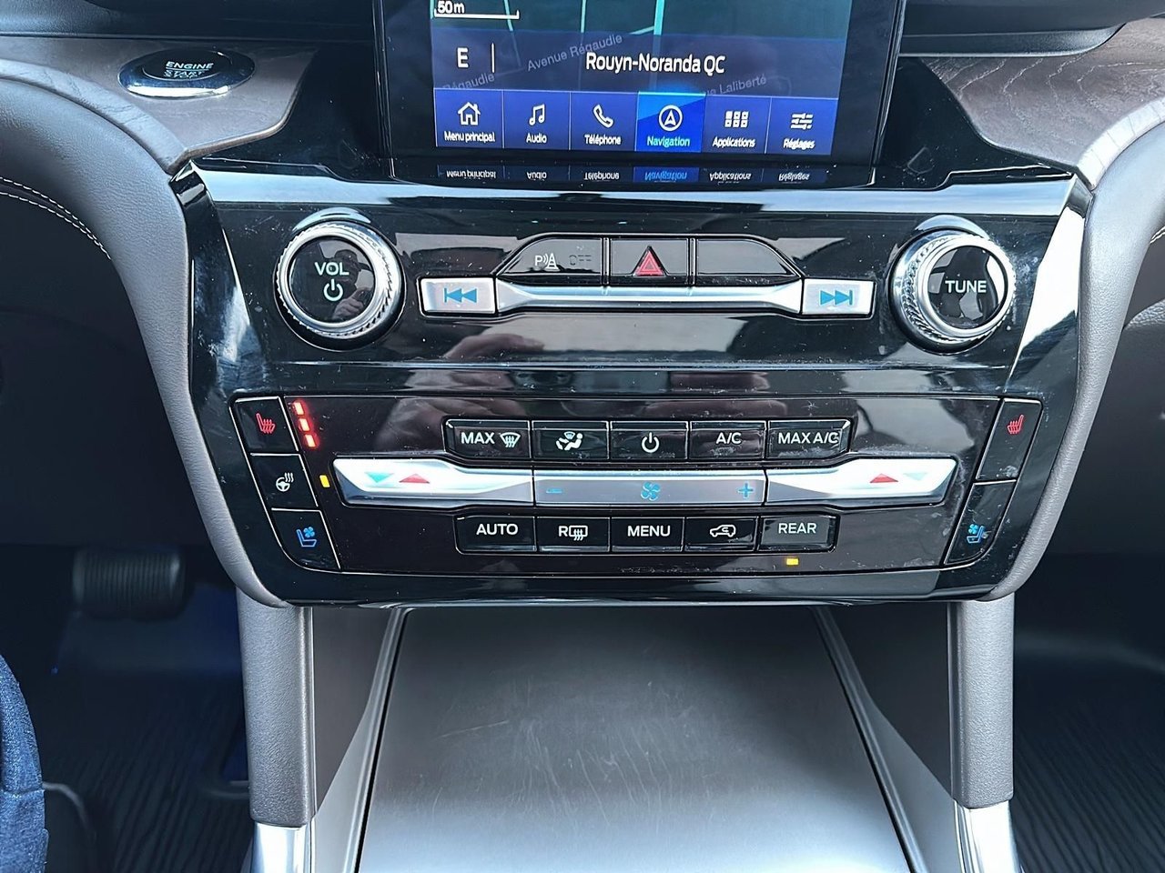 2023 Ford Explorer Black Rouyn-Noranda - photo #15