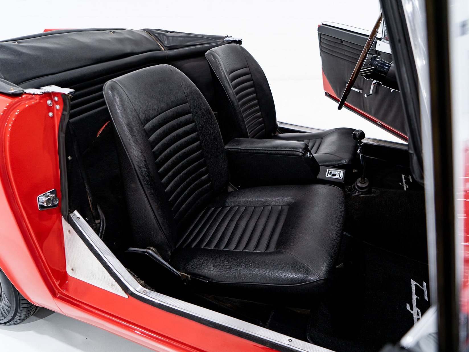 Sunbeam Tiger Unrestored with single repaint **PRIX EN USD** 1967 Rouge Montréal - photo #67
