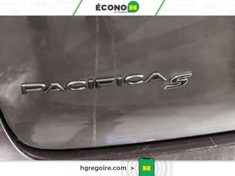 2022 Chrysler Pacifica Grey Laval - photo #11
