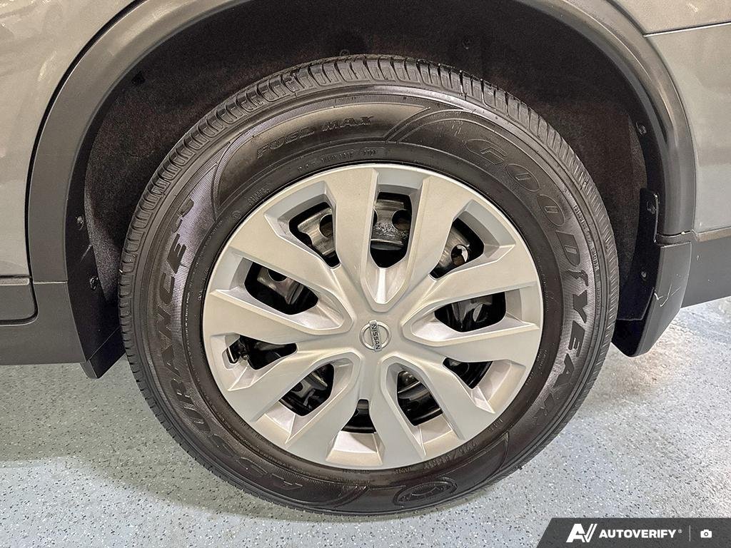 2018 Nissan Rogue 2602433A | S, new shield, new brakes, very low kms Grey Edmonton - photo #5