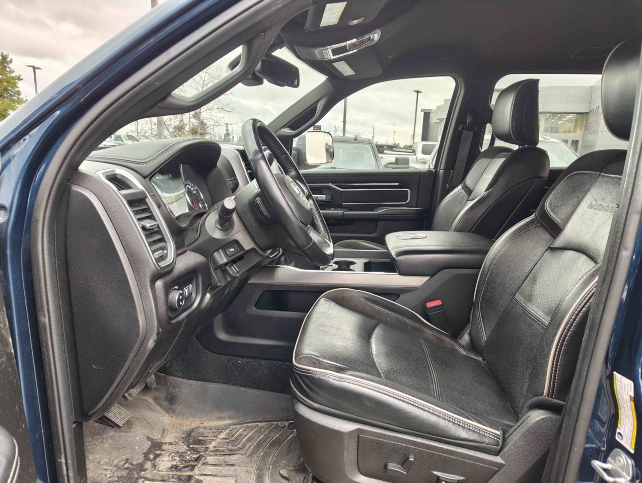 2022 Ram 3500 Laramie 4x4 Crew Cab 6'4 Box Blue Sherwood Park - photo #7