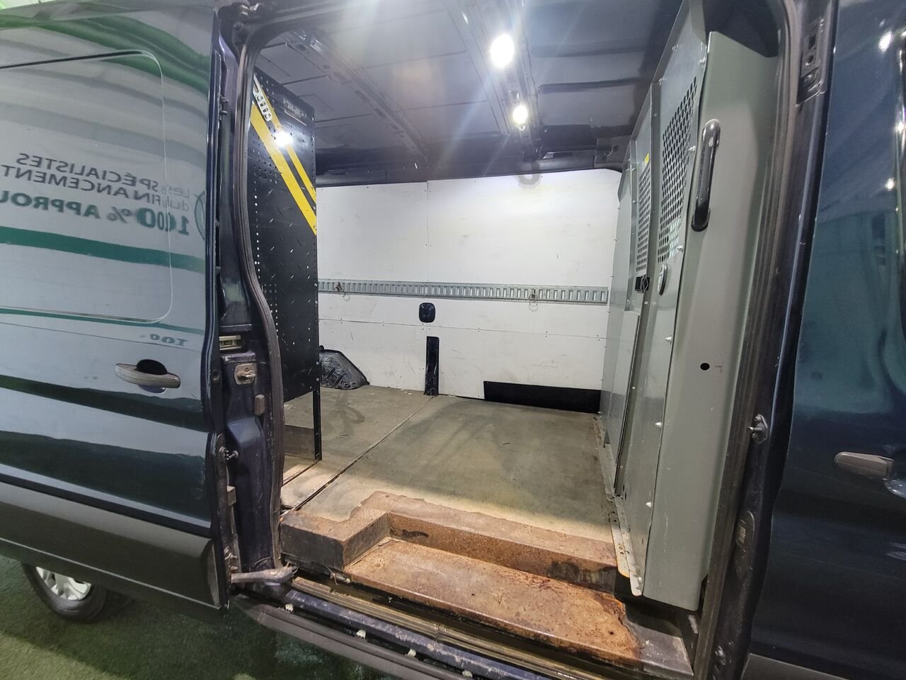 Ford Transit fourgon utilitaire 2020 Bleu Longueuil, - photo #13