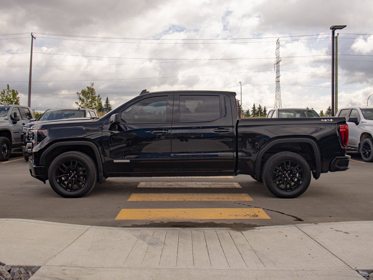 2024 GMC Sierra 1500 4WD Crew Cab 147 Elevation Black Sherwood Park - photo #6
