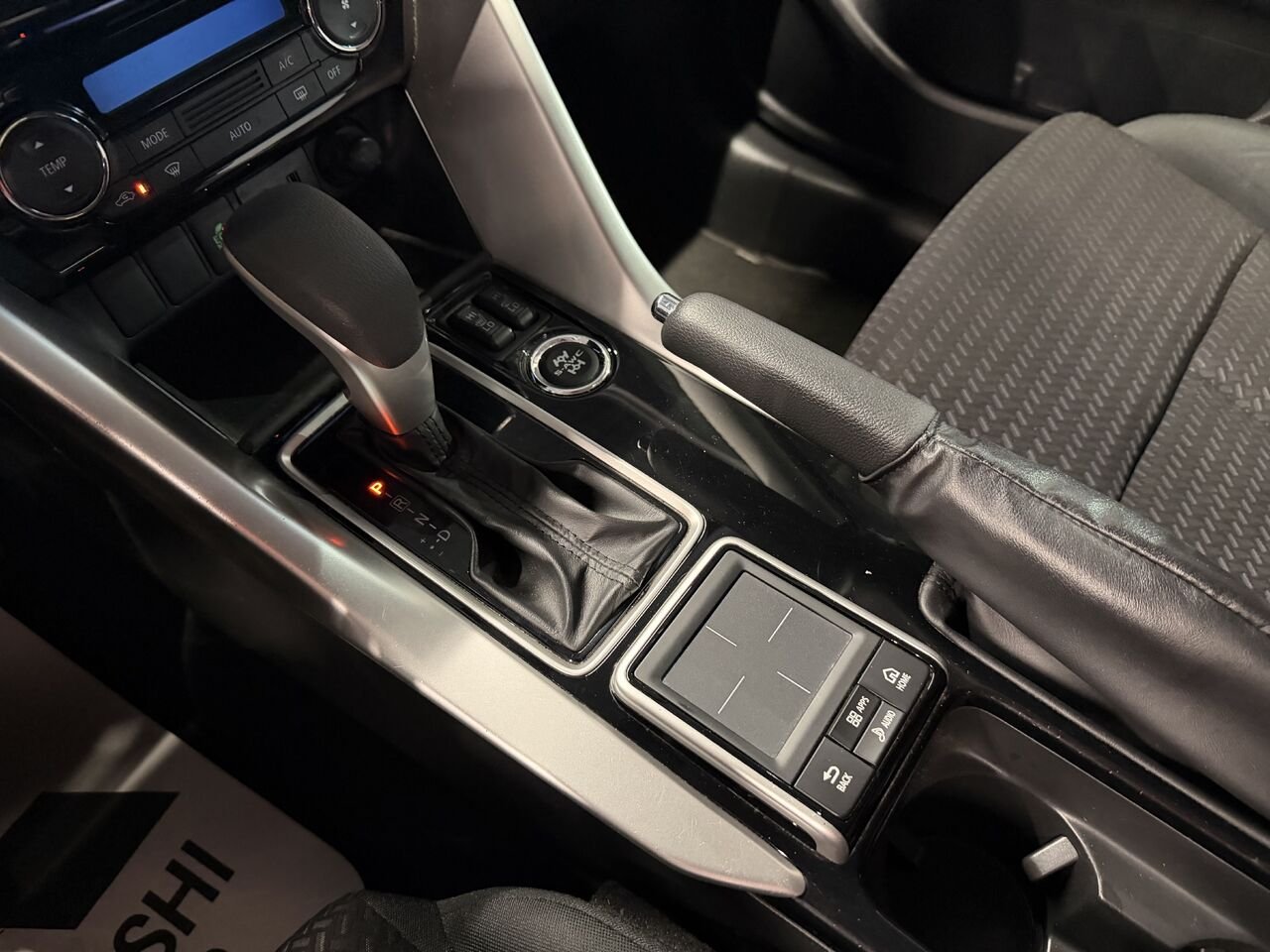 2018 Mitsubishi Eclipse Cross Red Saint-Eustache - photo #22