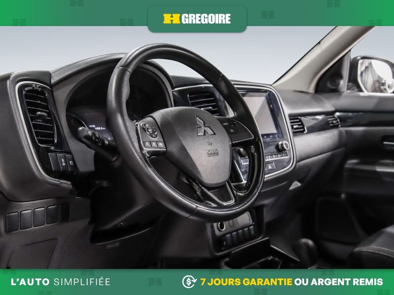 Mitsubishi Outlander 2020 Gris Blainville - photo #8