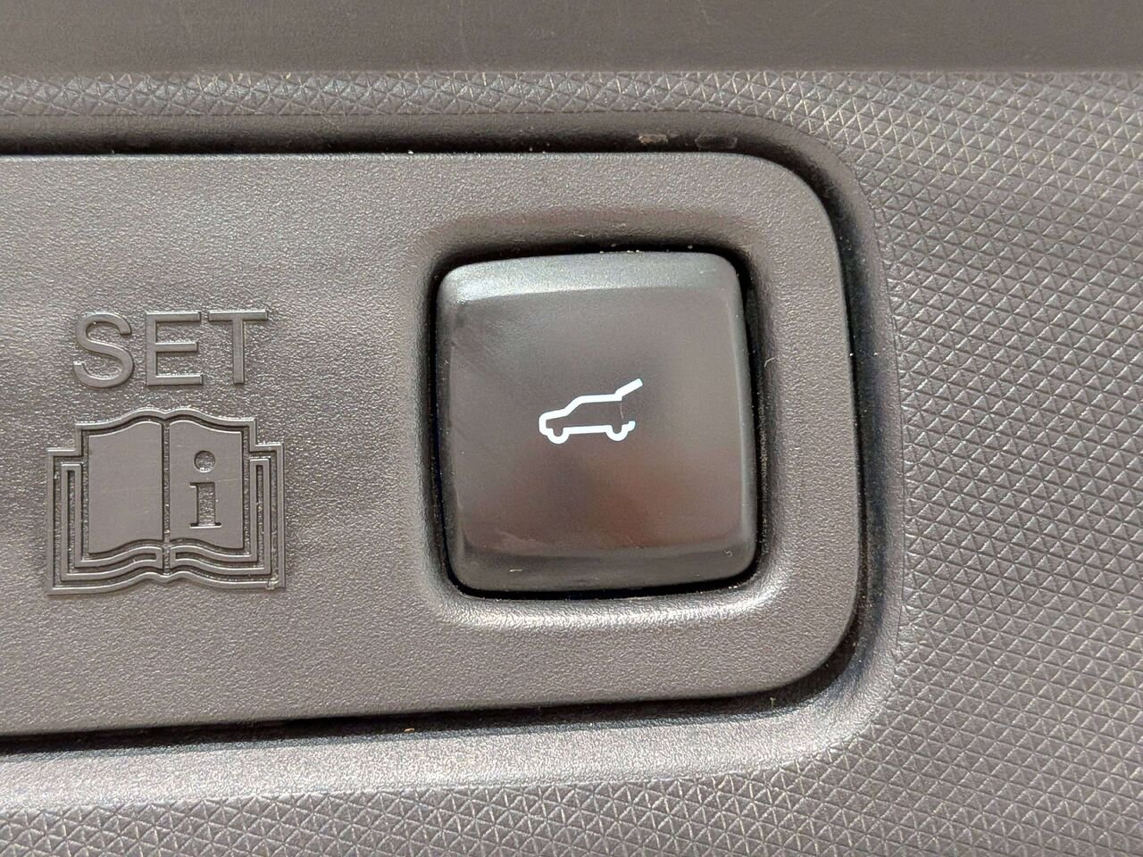 2021 Ford Mustang Mach-E Premium AWD Grey Val-David - photo #9