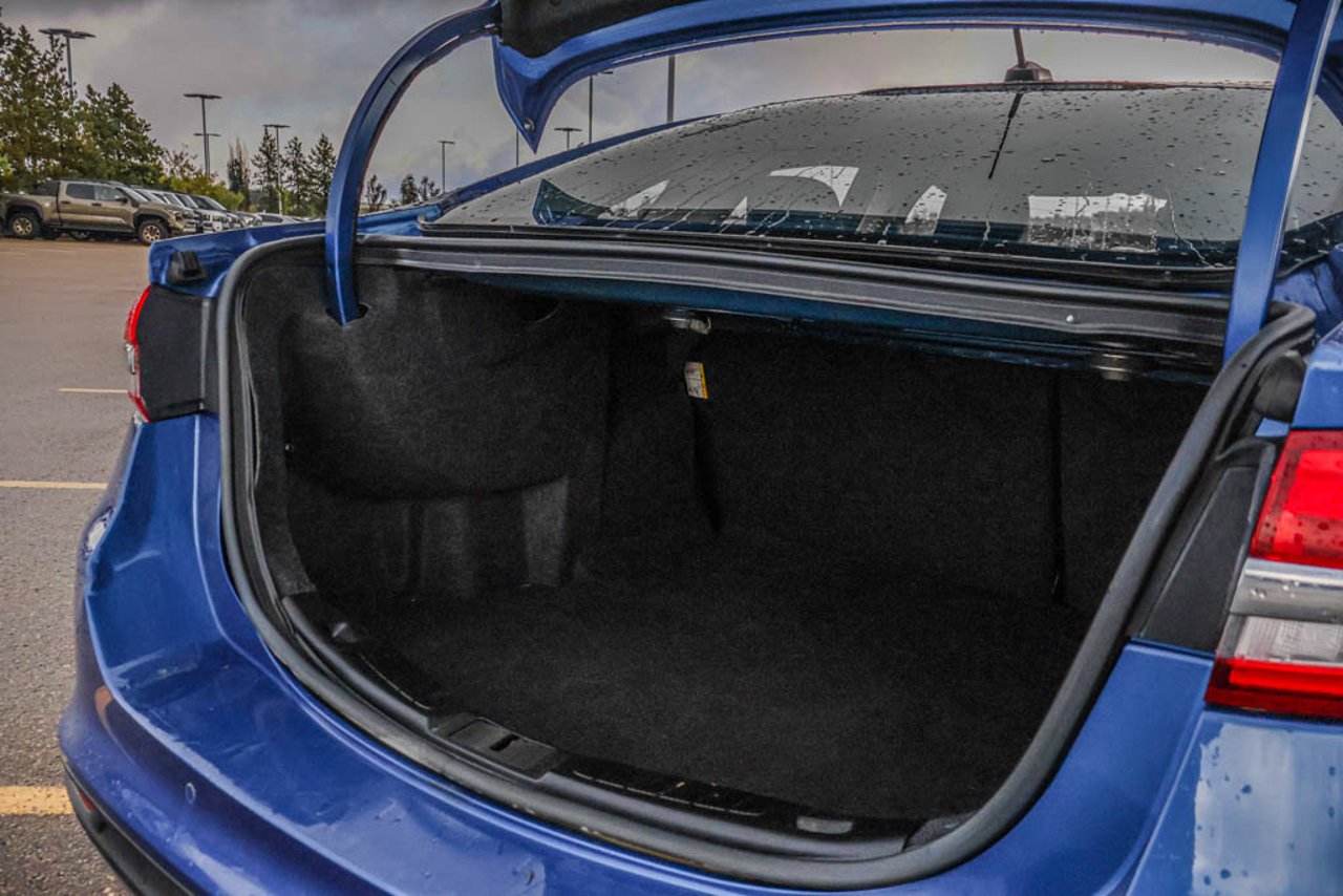 2018 Ford Fusion SE FWD Blue Sherwood Park - photo #7