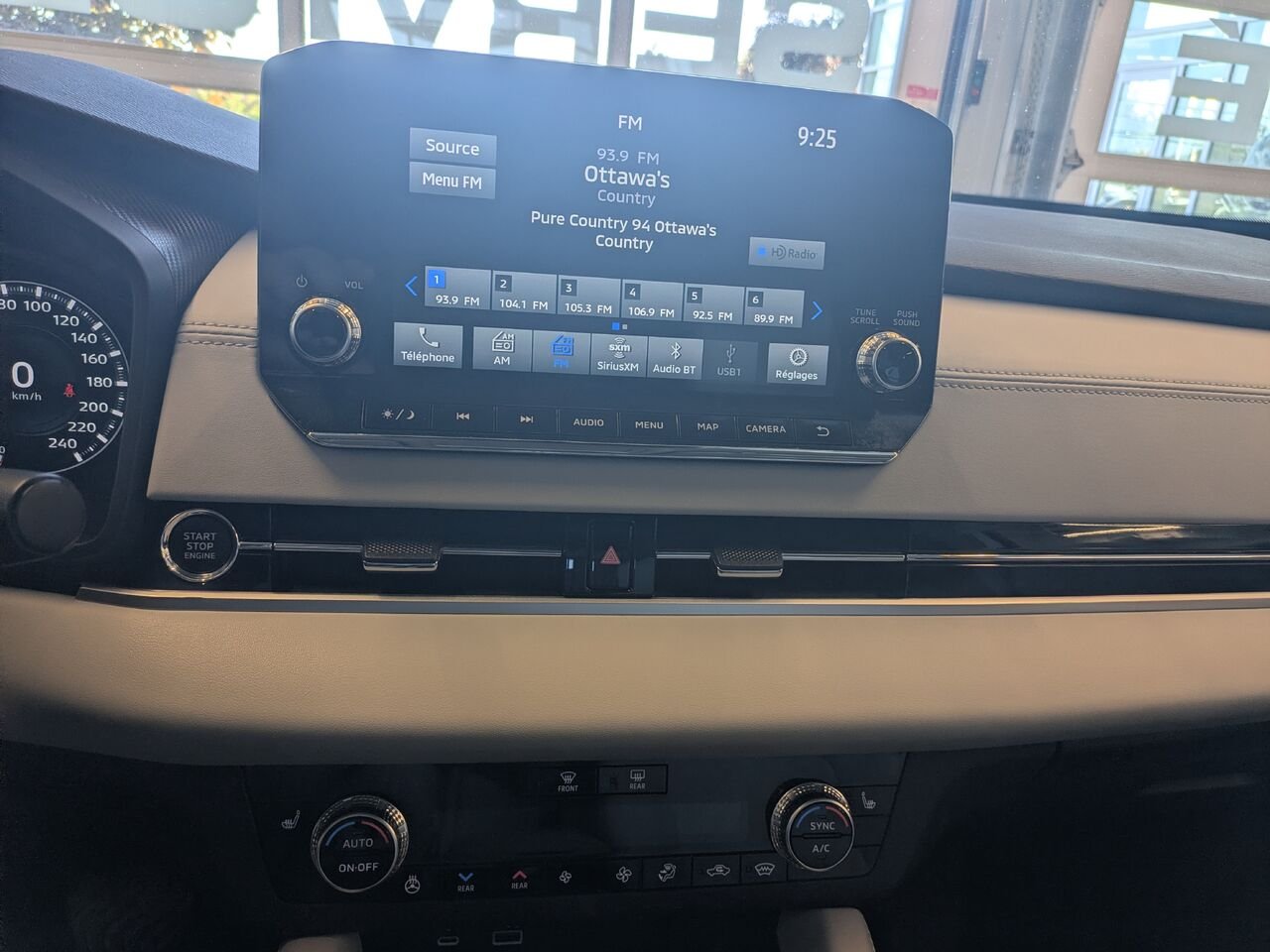 2023 Mitsubishi Outlander Grey Gatineau - photo #10