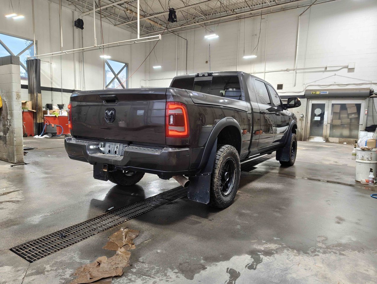 2022 Ram 3500 Limited 4x4 Mega Cab 6'4 Box Grey Sherwood Park - photo #5