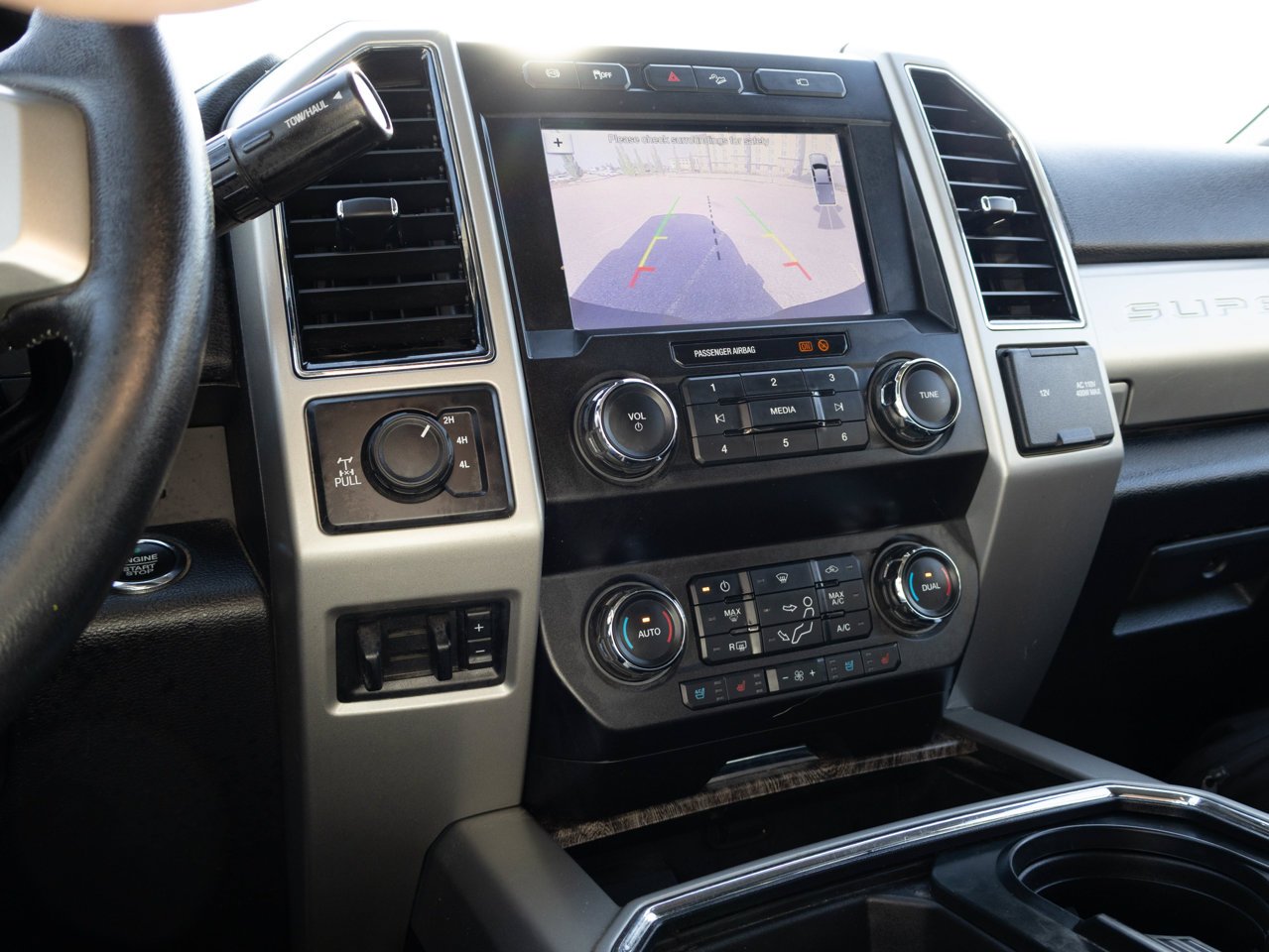 2019 Ford Super Duty F-350 SRW LARIAT 4WD Crew Cab 6.75' Box Black Sherwood Park - photo #23