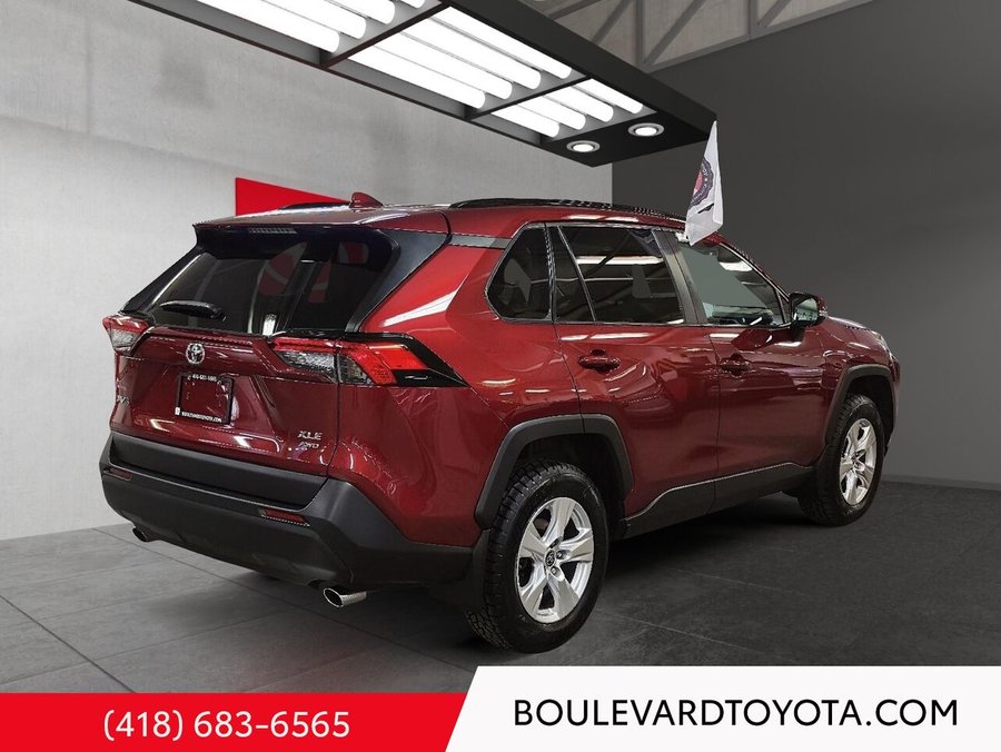 Toyota RAV4 XLE, AWD 2021 Rouge