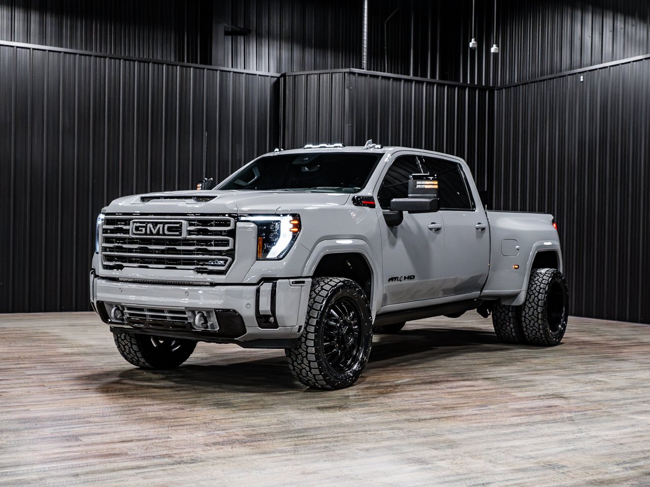 2024 GMC Sierra 2500HD 4WD Crew Cab 159 AT4 Grey Sherwood Park - photo #3