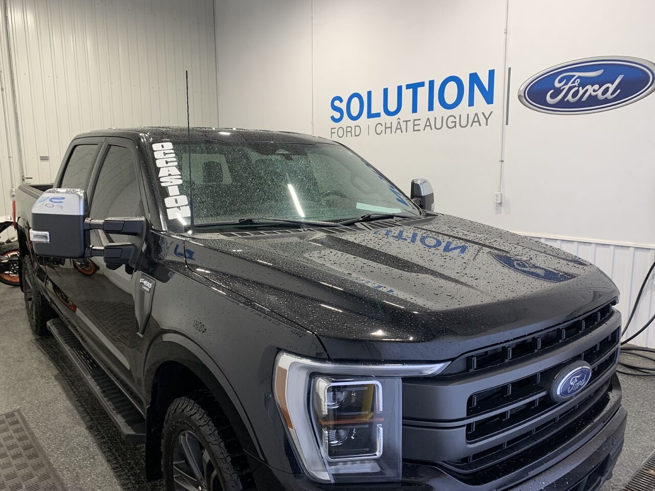 Ford F-150 LARIAT CREW CAB 502A, MAX TOW, GEN 2.0KW 2022 Noir Châteauguay - photo #6