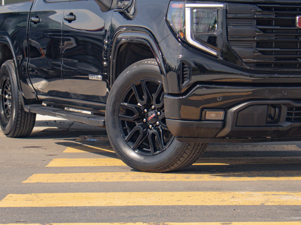 2024 GMC Sierra 1500 4WD Crew Cab 147 Elevation Black Sherwood Park - photo #4