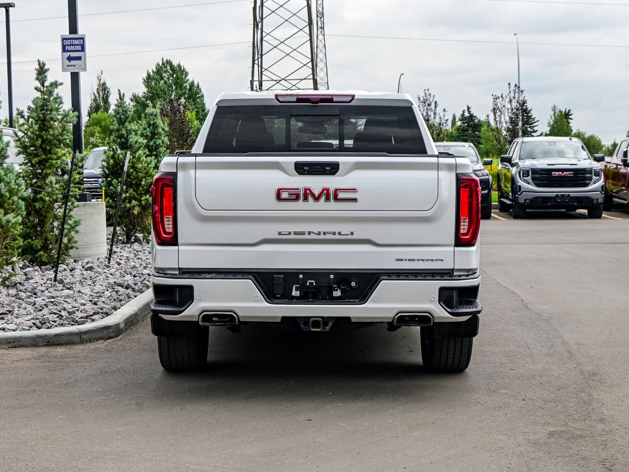2024 GMC Sierra 1500 4WD Crew Cab 147 Denali White Sherwood Park - photo #11