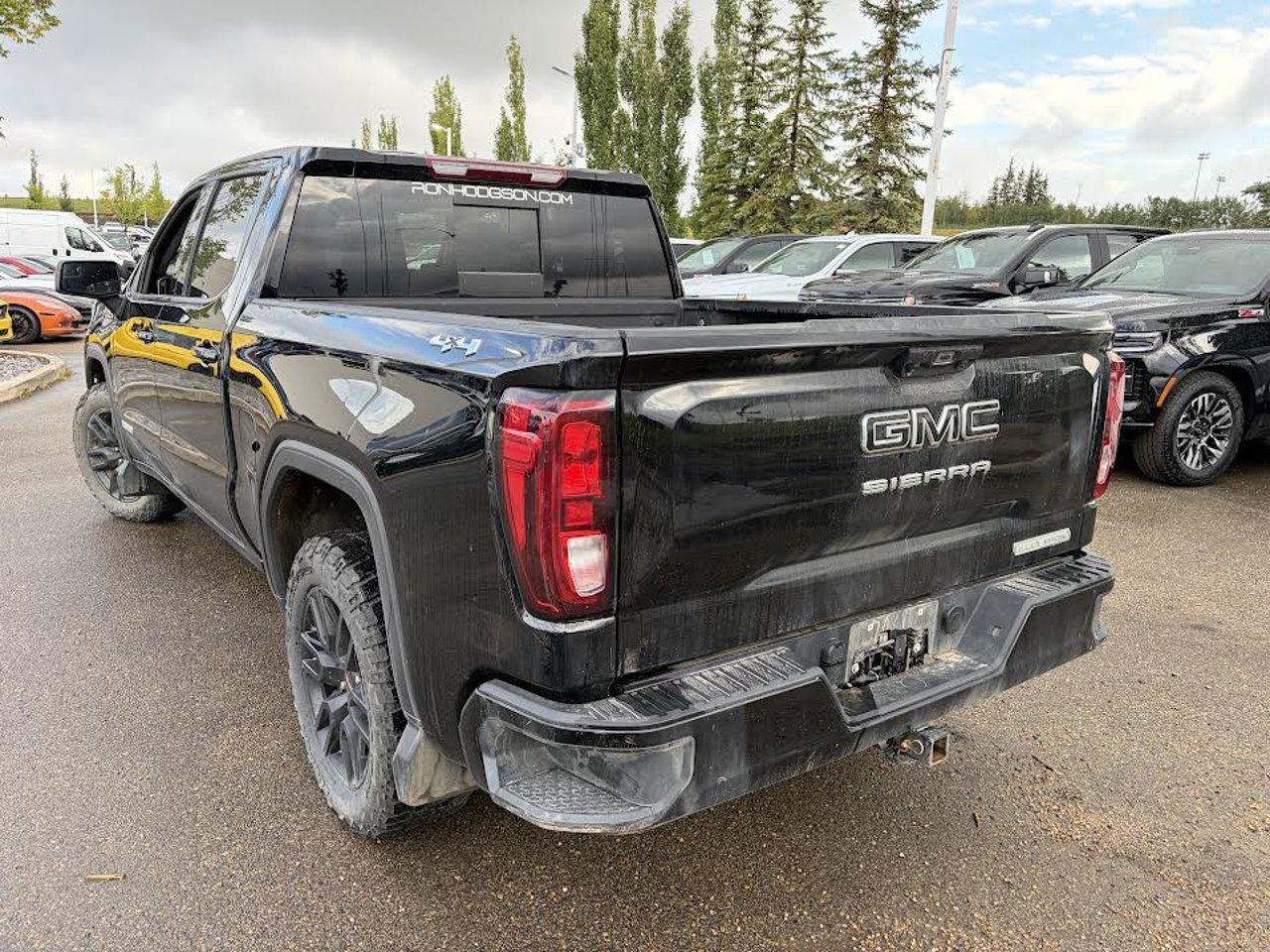 2024 GMC Sierra 1500 4WD Crew Cab 147 Elevation Black Sherwood Park - photo #3
