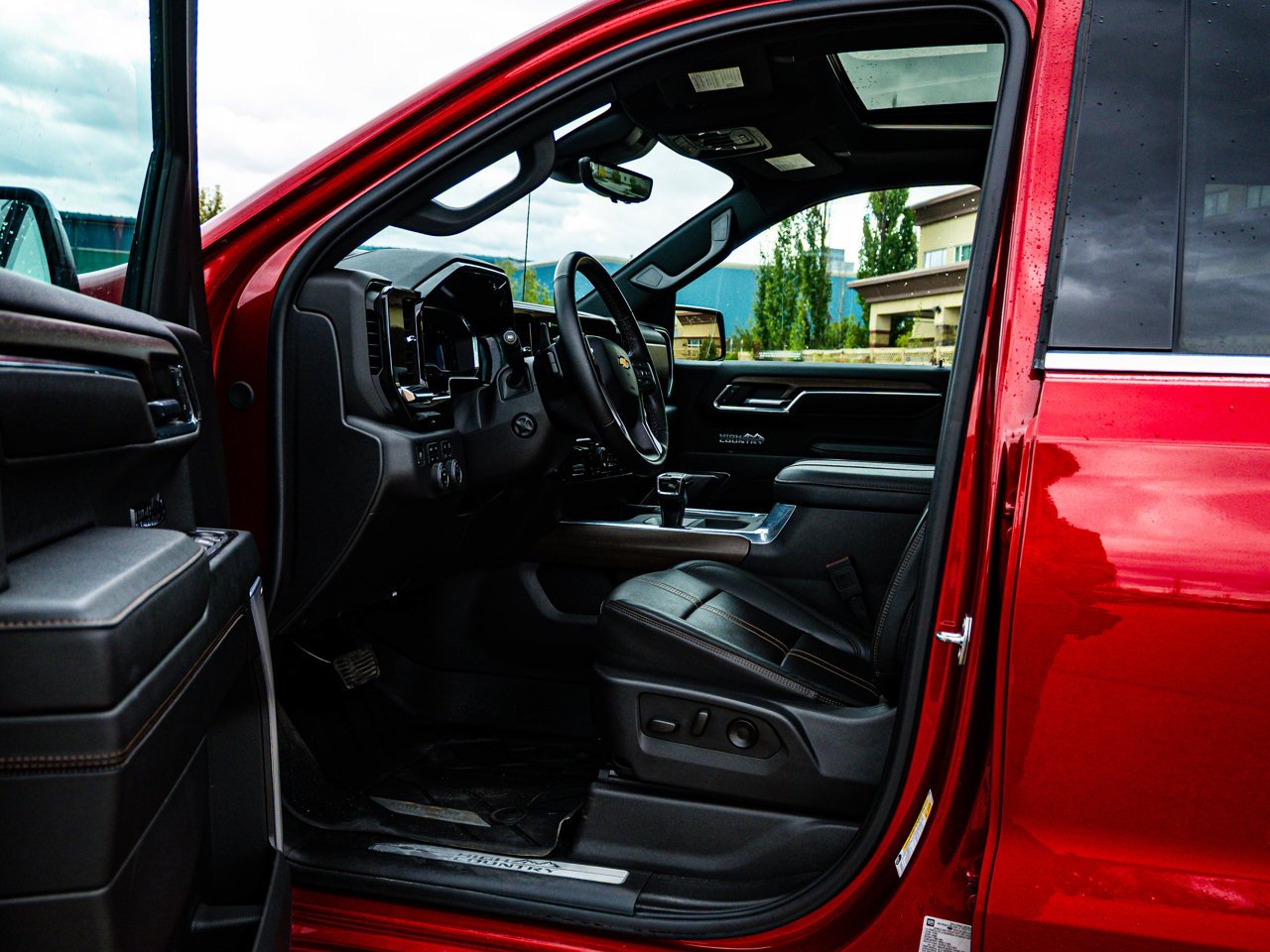 2024 Chevrolet Silverado 1500 4WD Crew Cab 147 High Country Red Sherwood Park - photo #17