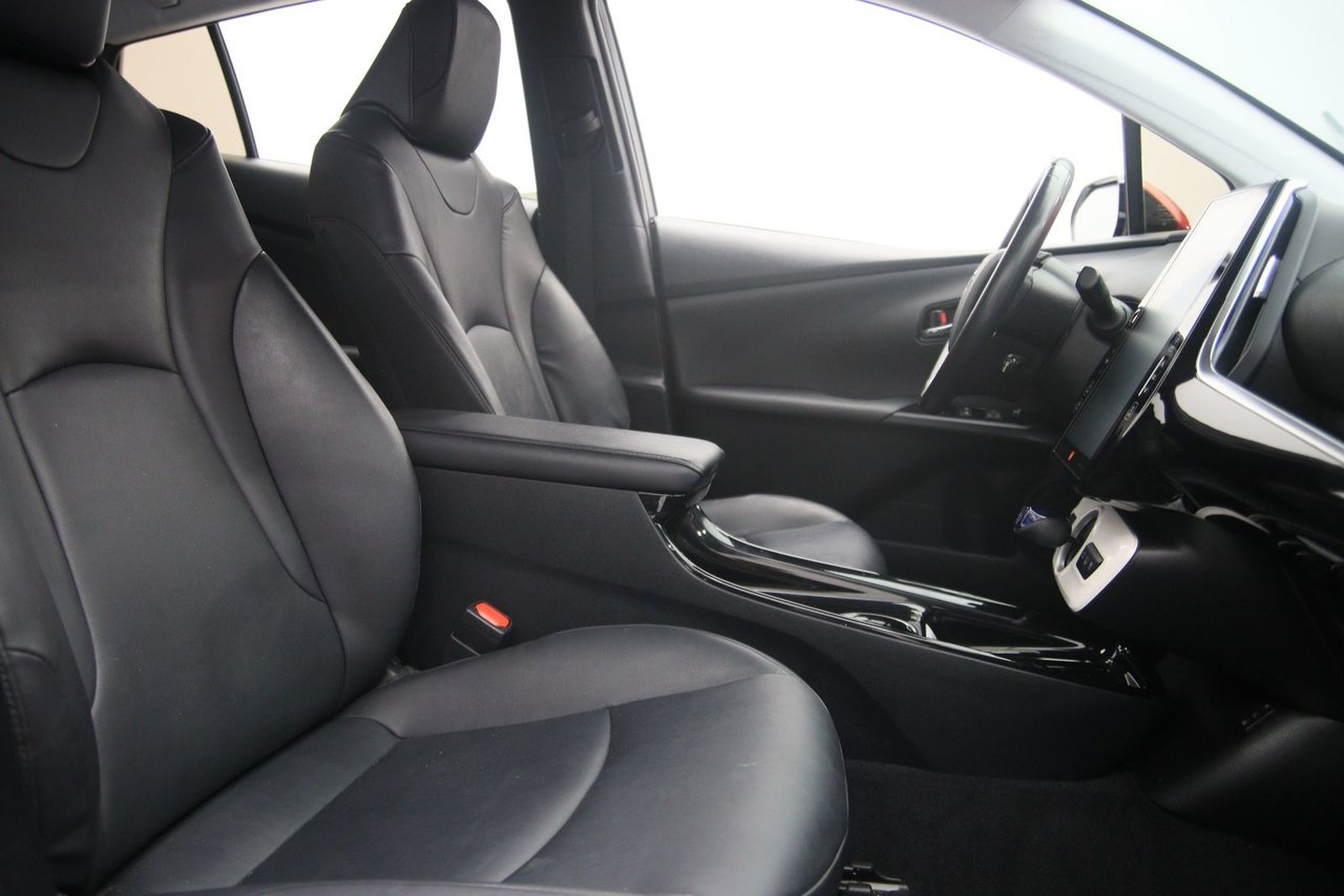 2018 Toyota Prius Prime ROUGE Red Baie-Comeau - photo #14