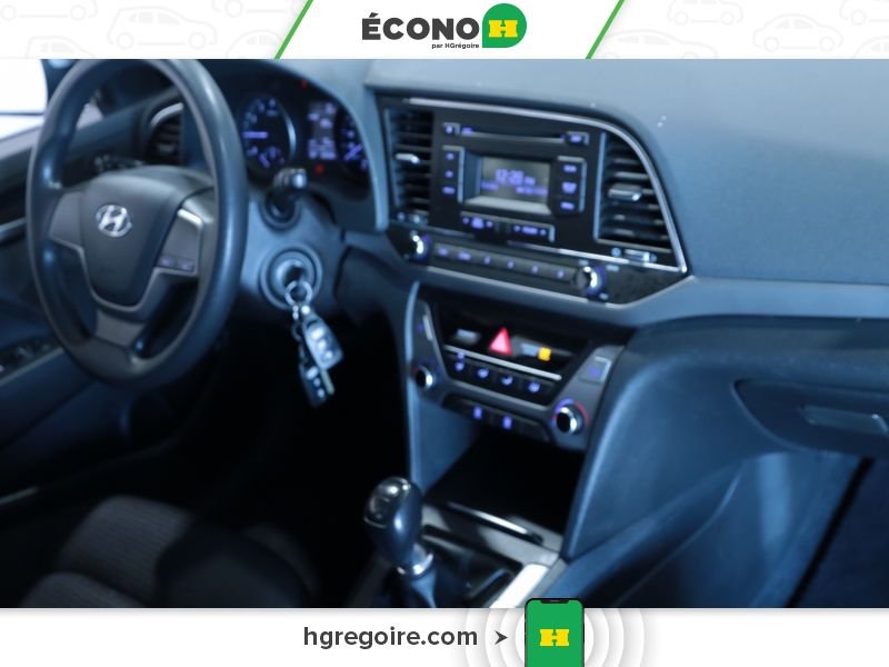 Hyundai Elantra 2017 Argent Laval - photo #20