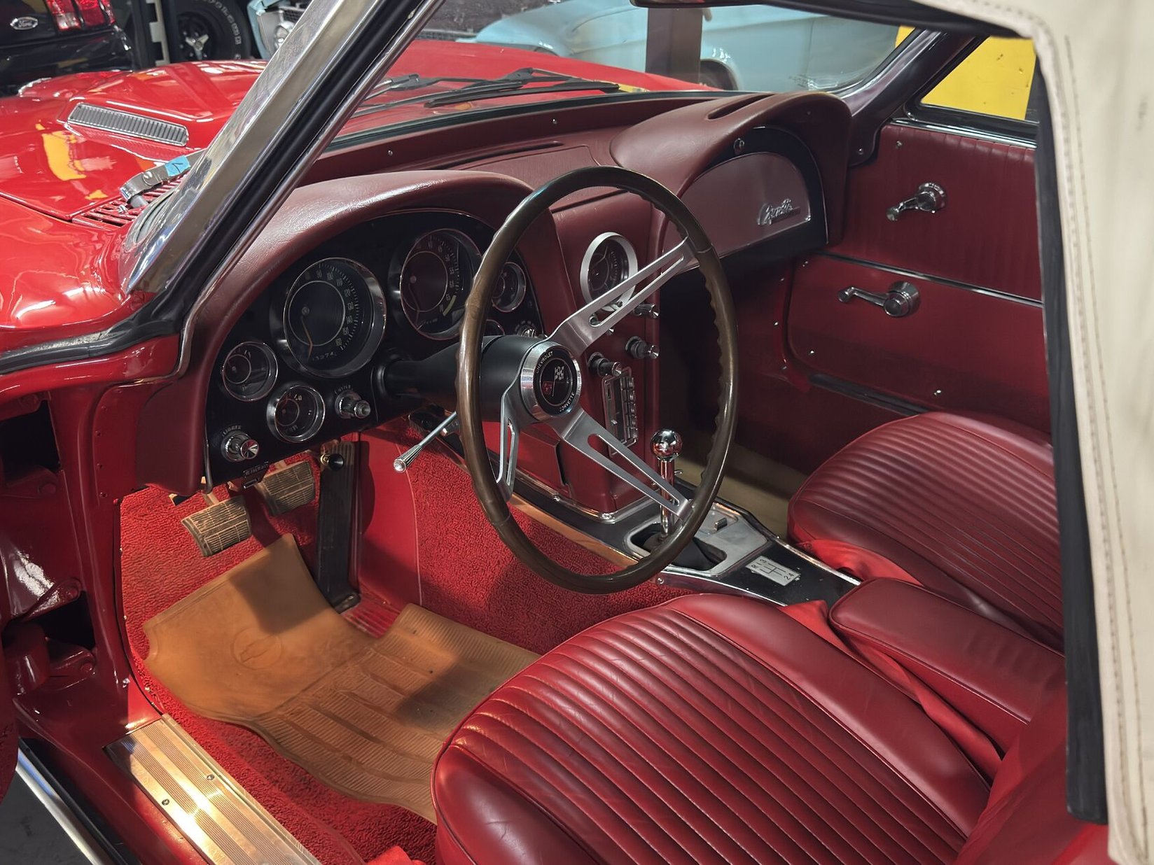 Chevrolet Corvette 1964 Rouge Montréal - photo #8