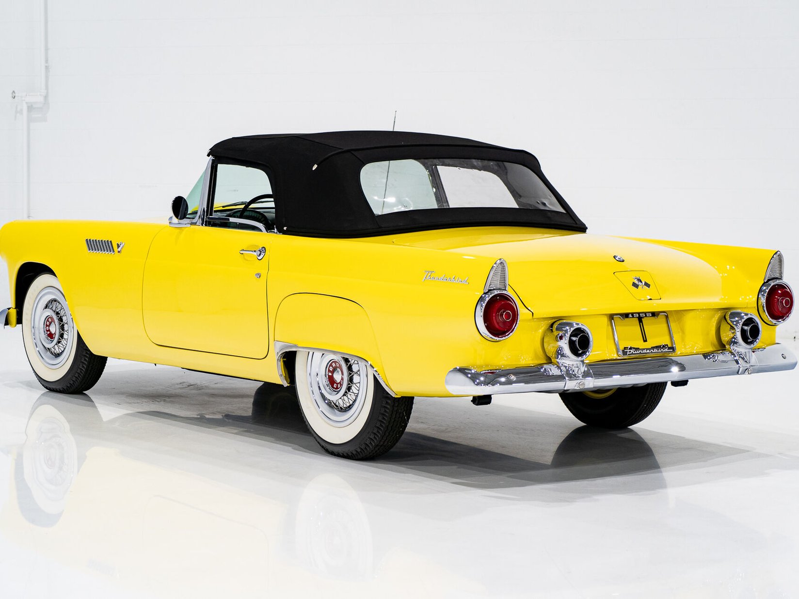Ford Thunderbird **PRICE IN USD** Fully restored 1955 Montréal - photo #49
