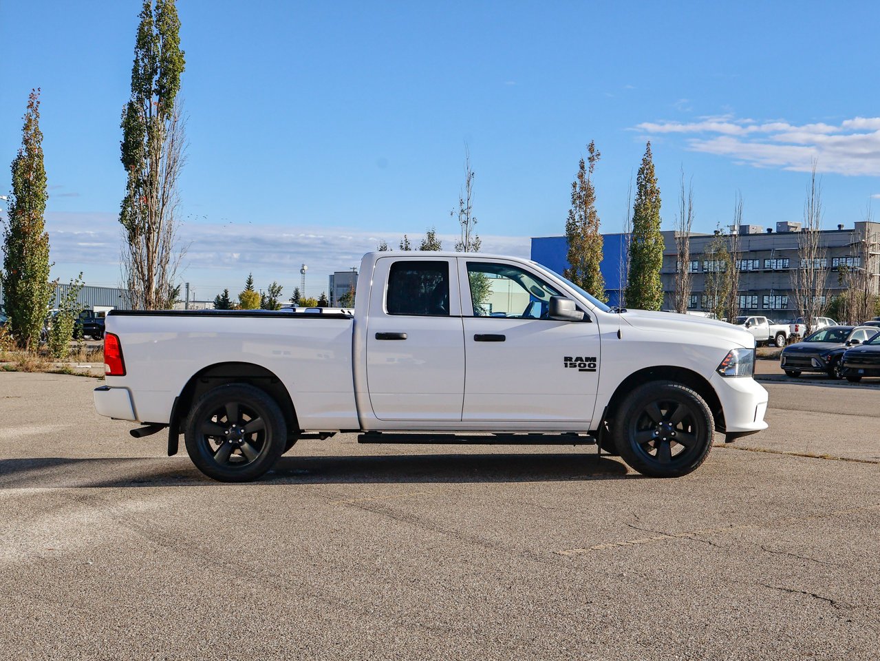 2022 Ram 1500 Classic Express 4x4 Quad Cab 6'4 Box White Sherwood Park - photo #13