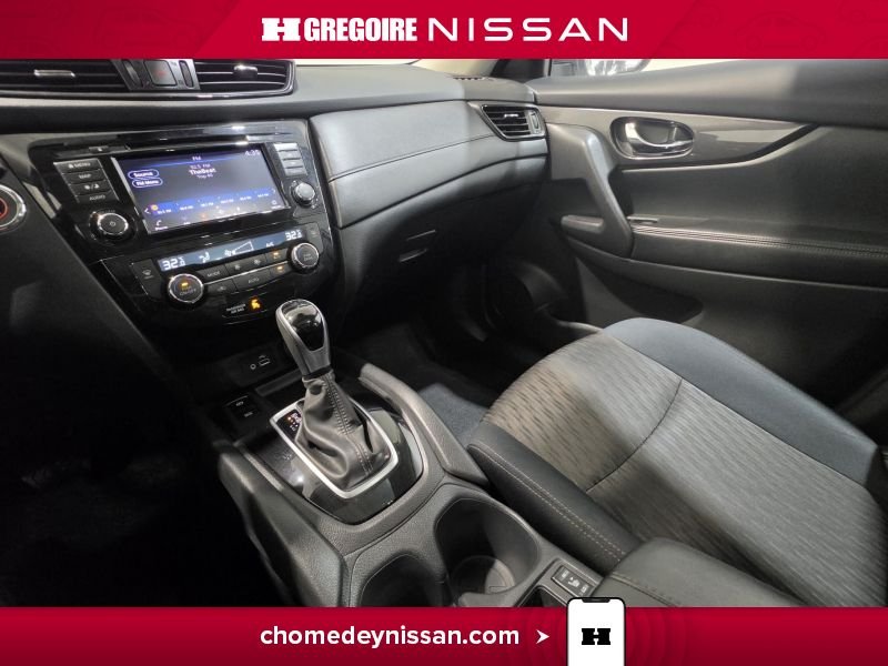 2019 Nissan Rogue White Laval - photo #24