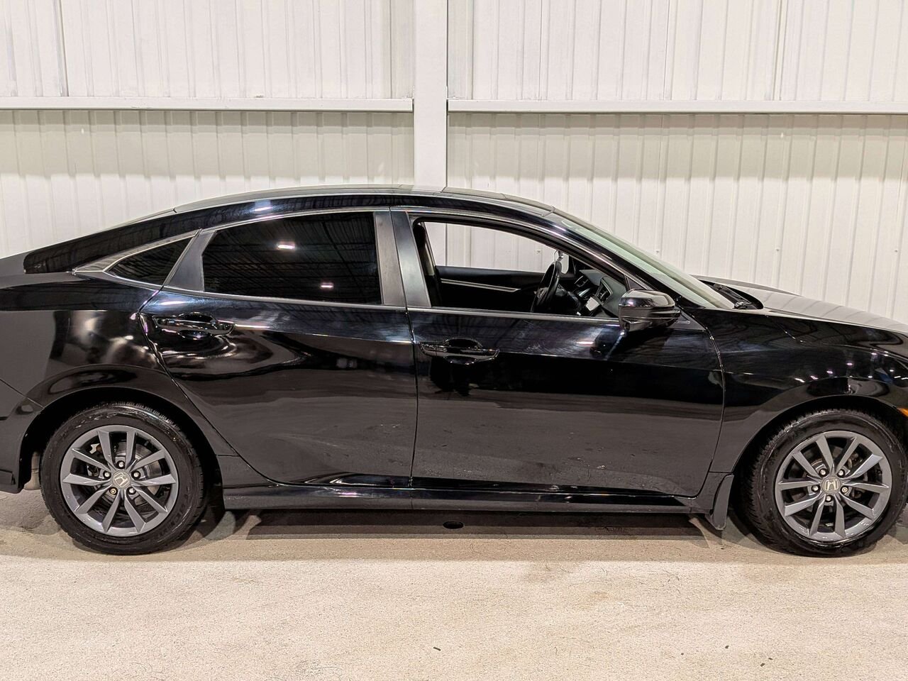 Honda Civic Sedan EX w/New Wheel Design CVT 2020 Noir Val-David - photo #6