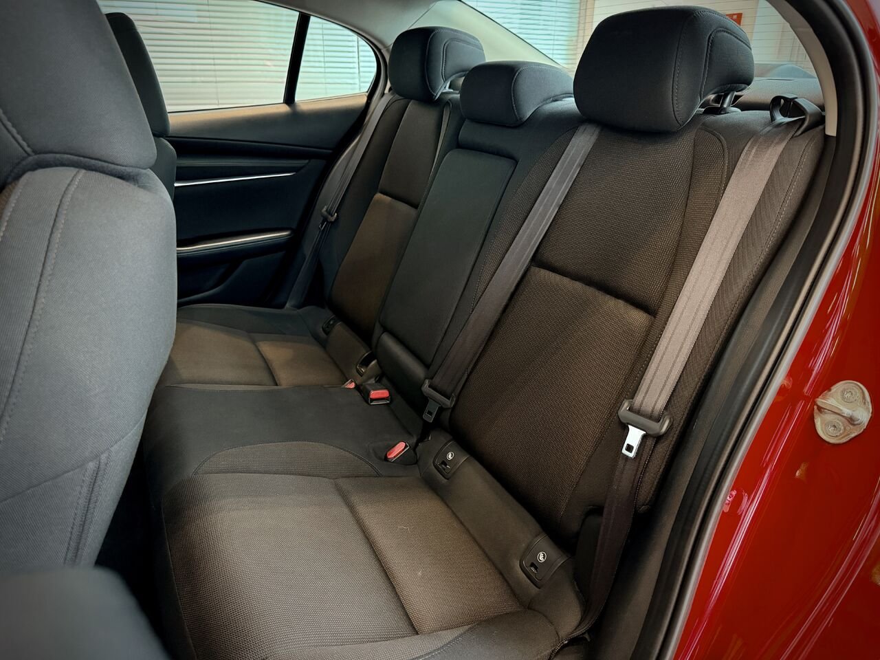 2019 Mazda Mazda3 Red Notre-Dame-des-Prairies - photo #14