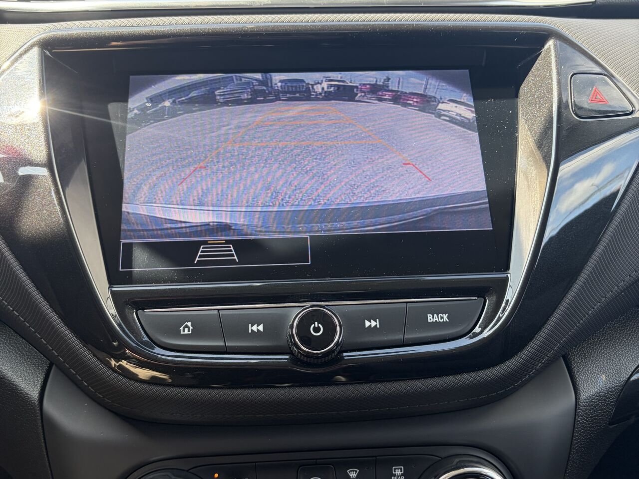 2021 CHEVROLET TRAILBLAZER LT Traction intégrale, 4 portes LT White Gatineau - photo #6