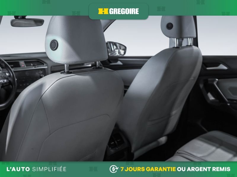 Volkswagen Tiguan 820613 | Highline AWD AUTO AC CUIR TOIT NAV MAGS CAM RECULE 2020 Bleu Laval - photo #22