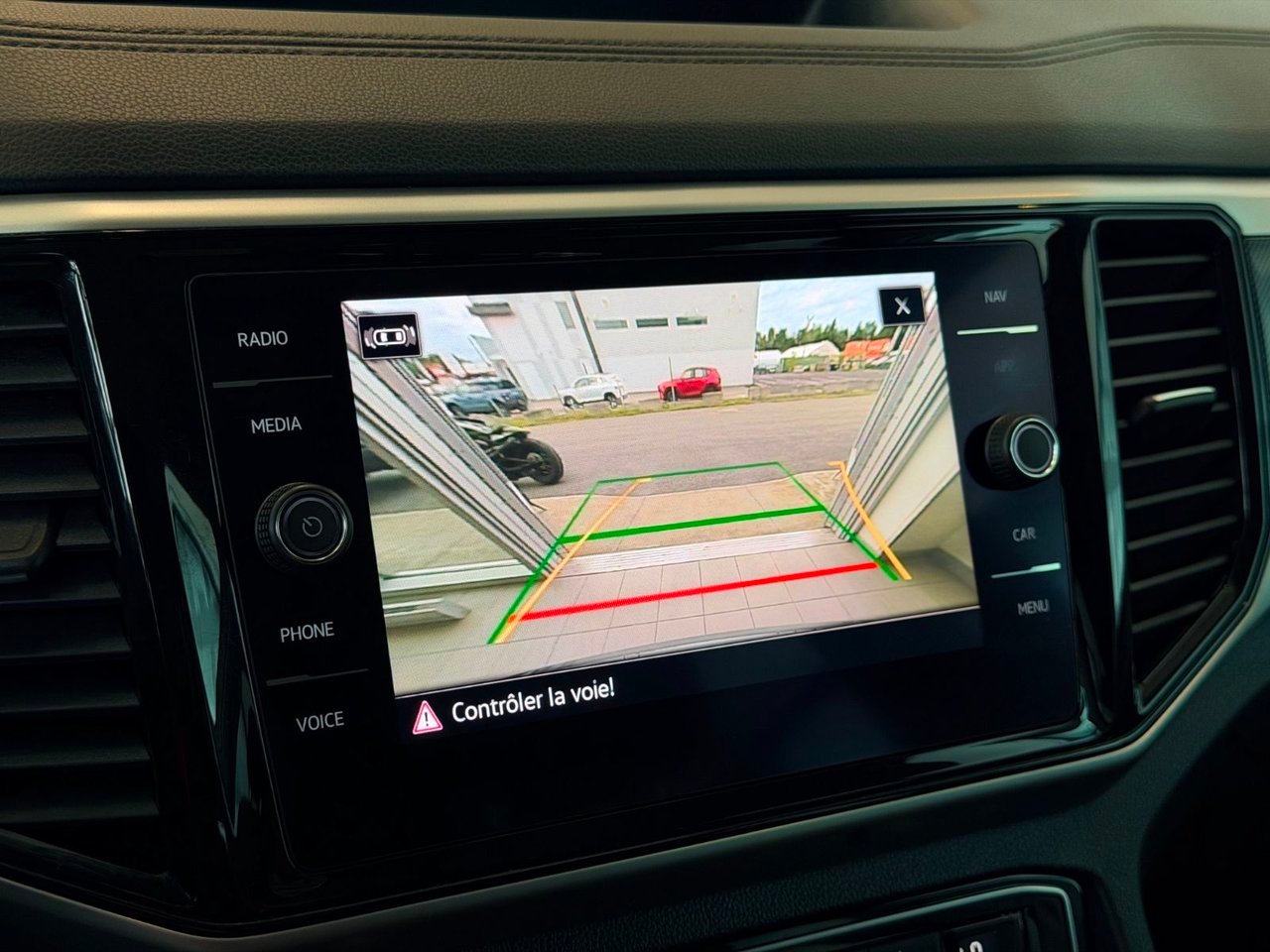 2021 Volkswagen Atlas Silver Notre-Dame-des-Prairies - photo #32