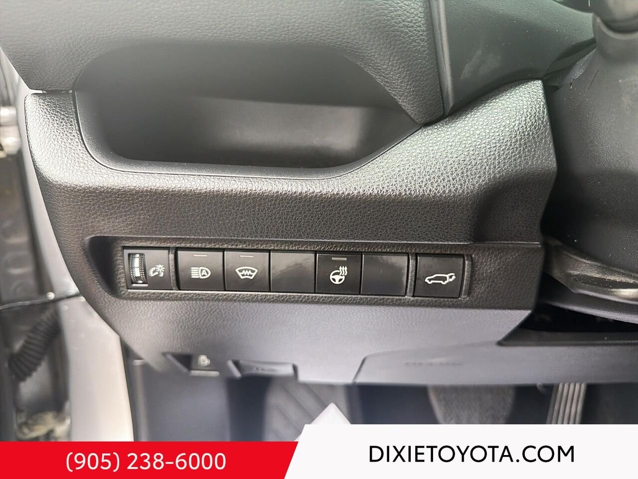 2024 Toyota RAV4 Prime PRIME SE AWD / PLUG-IN HYBRID / HEATED SEATS / MOONROOF / ALLOY WHEELS / CARPLAY AND ANDROID AUTO Silver Mississauga - photo #12