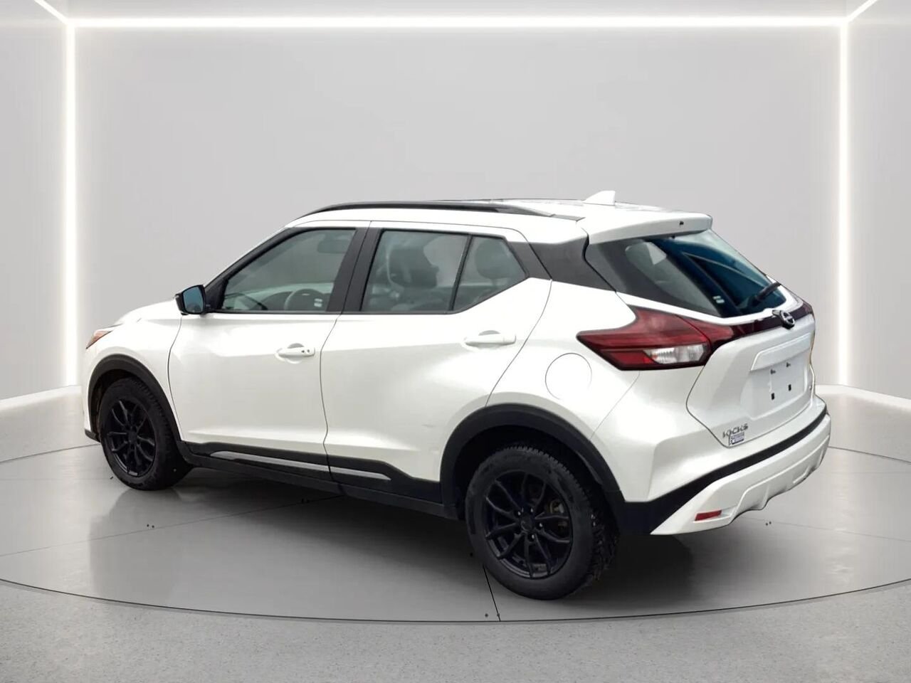 2024 NISSAN KICKS SR SR TA White Gatineau - photo #2