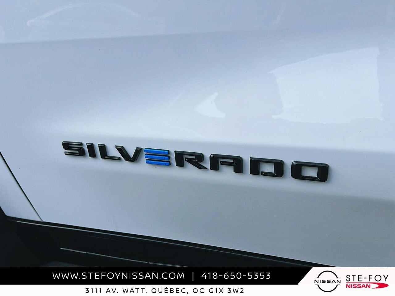 2024 Chevrolet Silverado EV RST CREW CAB autonomie 700km White Ste-Foy - photo #5