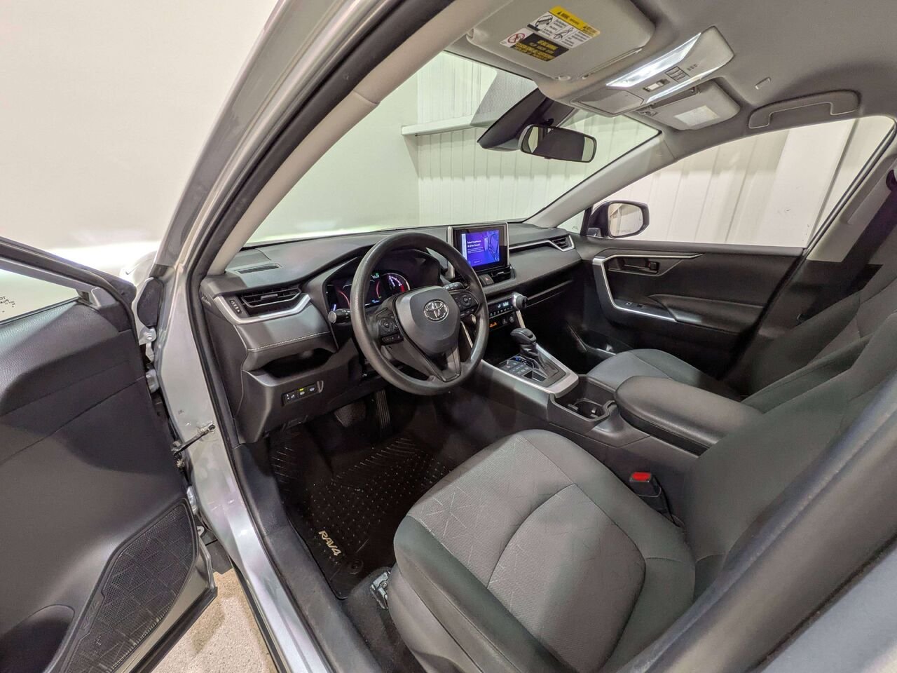 2024 Toyota RAV4 LE AWD Black Val-David - photo #9