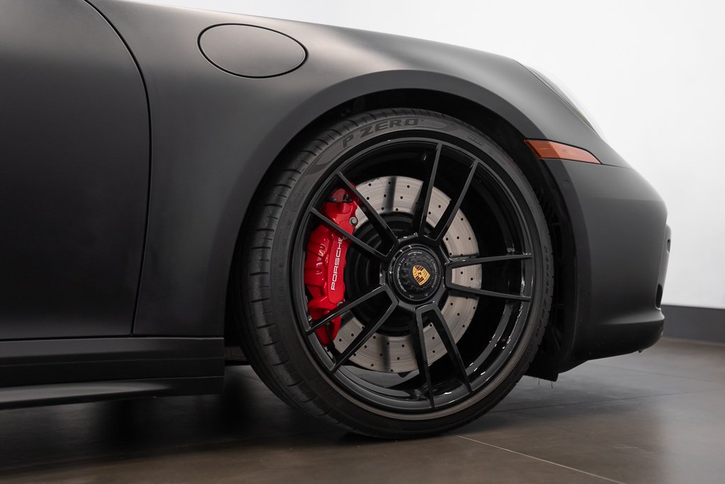 Porsche 911 Carrera 4 GTS 2024 Noir Kirkland - photo #6