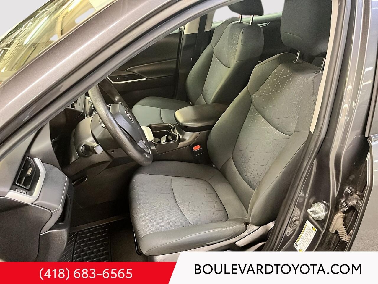 Toyota RAV4 100078A-59 | LE 2021 Gris Québec - photo #8